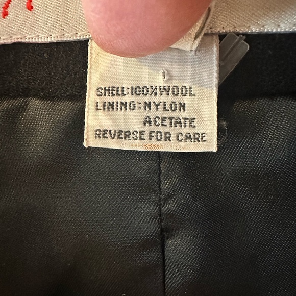 The perfect statement blazer in Black - Picture 5 of 9